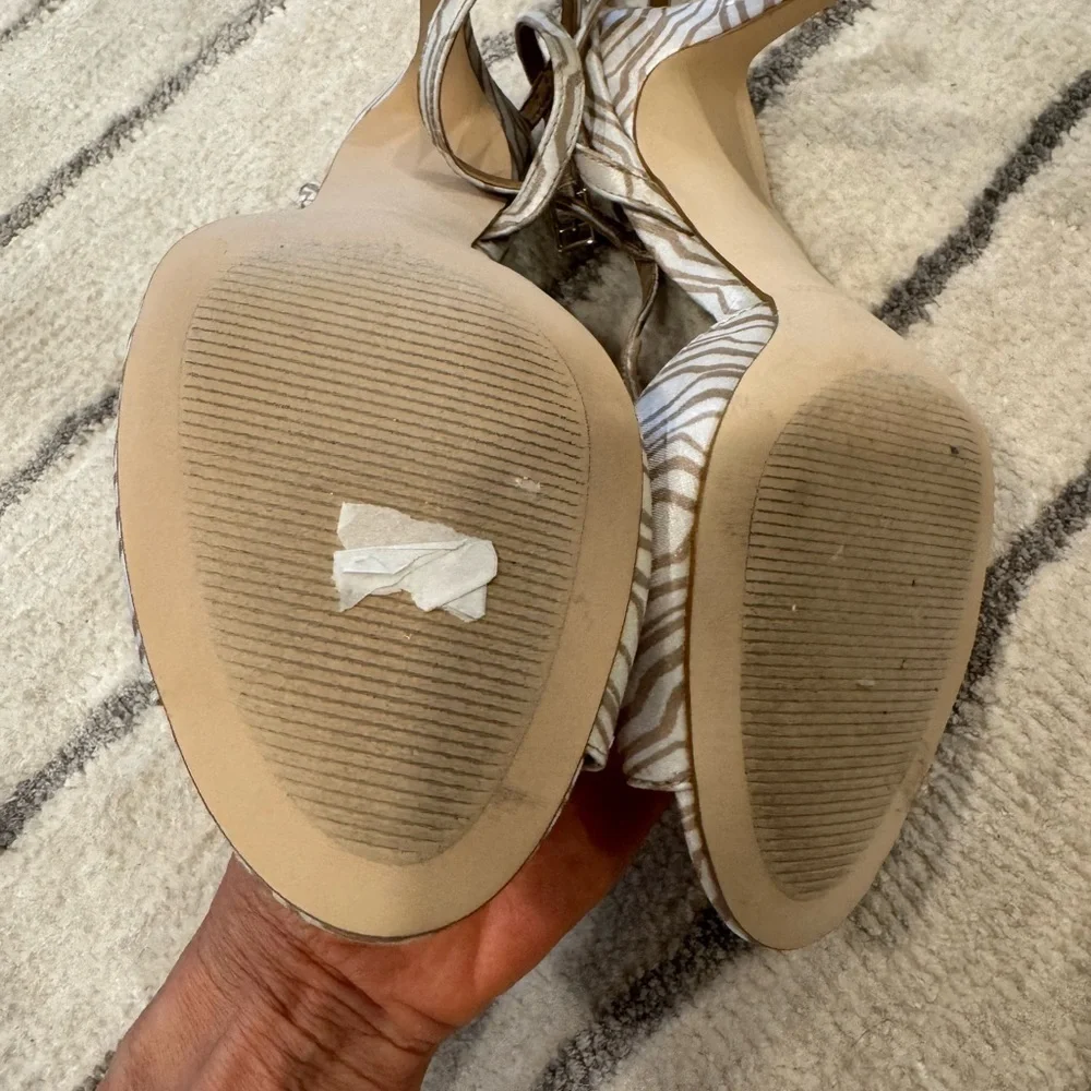 Ann Taylor Beige Patterned Heels